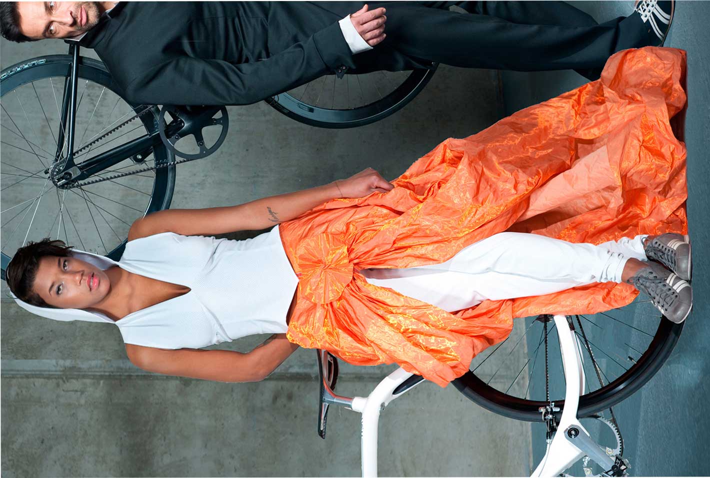 Berlin High Fashion für Bicycle Beauties. Sie erstrahlen in den Strassen Berlins